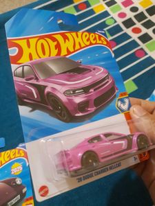 hot wheels  20 dodge challenger srt