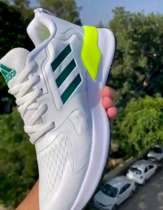7@ Quality Adidas New Sports Shoes Articles