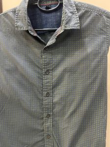 😍United Colors of Benetton Shirt