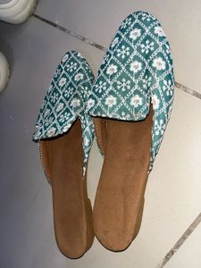 Jaipuri Embroidered Sandles