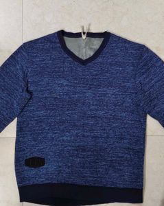 Stylish Blue V-Neck Pullover