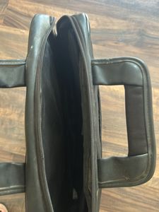 HCL Laptop With Compartments Inside