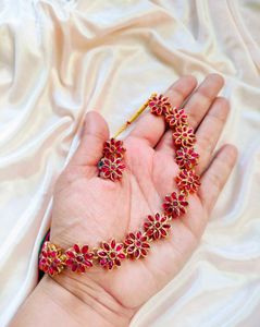Floral Necklace &amp; Earring Set