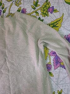 Soft H&amp;m Sweater Size: Small ,Bust :32 to 34