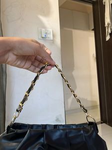 Black Chain Shoulder/sling Bag