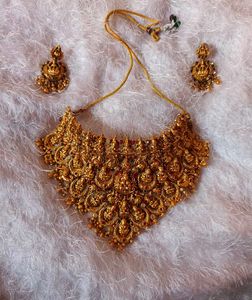 Gold Plated Necklace and Earrings Jewellery Set