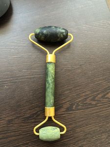 Jade Face Roller