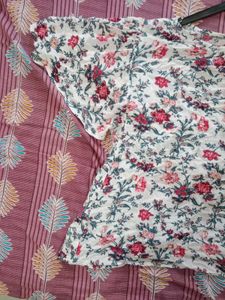 Floral Print Flutter Sleeve Top