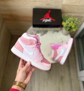 Girls Shoe 🥿
