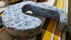 Babyhug Feeding Pillow