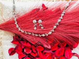 Flower Leaf AD Necklace