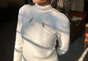 White woolen top- full hand