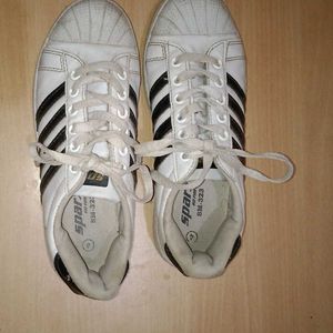 Sparx White Sneakers
