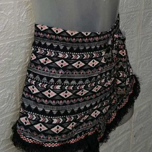 Printed Shorts Size 28