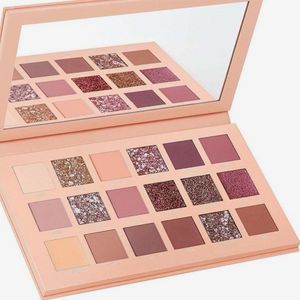 Huda Beauty Eyeshadow Palette