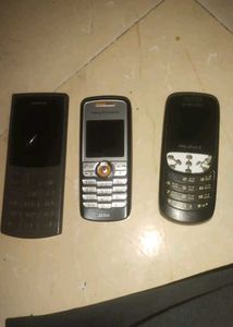 Vintage Cell Phone Bundle