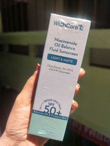 💙Wishcare Niacinamide Oil Balance Sunscreen 💙