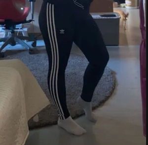 Adidas leggings 🫶🏻brand New