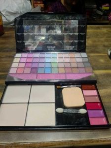 Make up kit