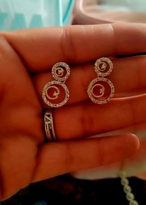 Jewelry set with cubic zirconia