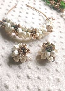 Floral Hair Accessory Set for mom and daughter com