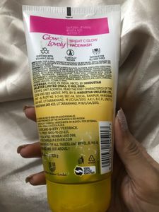 Glow &amp; Lovely Bright Facewash