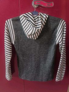 3 Crop Sweaters ❤️
