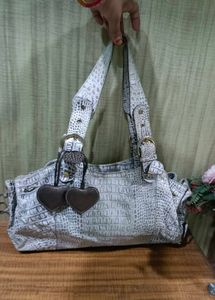 Imported crocodile 🐊 print hand bag