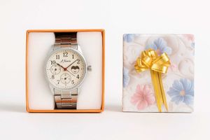 Elegant Silver Wristwatch