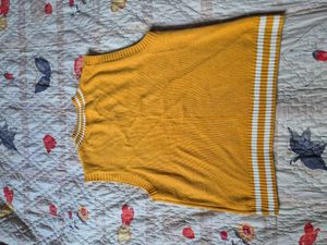 Yellow Knit Vest (SALE ⚡️)