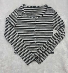 Stripped full sleeve top