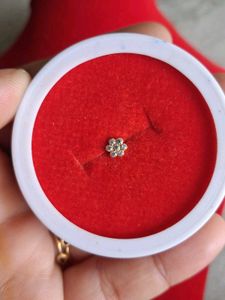 Cute Flower Nose Pin Gold