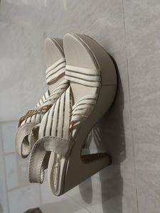 JF Cream Elastic Strap Heels - Size 7