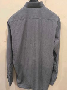 100% Cotton Grey Shirt Of Ozemberg Brand.