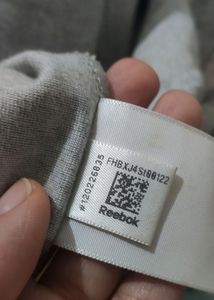 Reebok Logo Printed Cropped Tshirt (Medium)