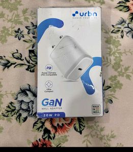 URBN 20W USB C iPhone GaN Charger