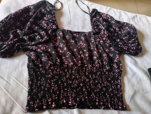Floral Puff Sleeve Smocked Top