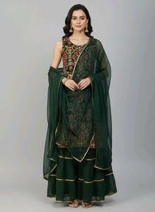 Elegant Green Embroidered Kurta Set