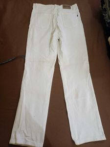 white jean