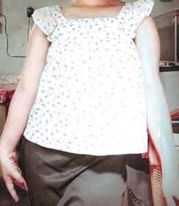 &#34;Adorable Floral Top for Girls 🌸&#34;