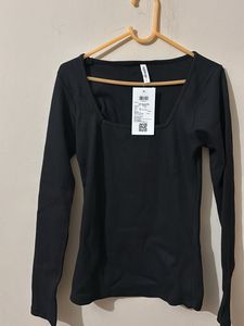 Black Long Sleeve Top