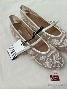 Lace Mary Janes Sizes Available 36-41(3-7)