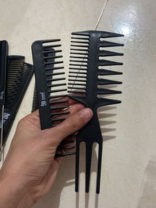 Combs &amp; Powder Puff
