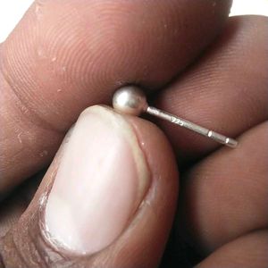 925 Pure Silver 3mm  Ball Earings 1 Pair.