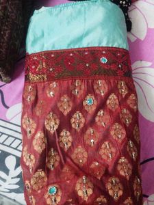 ATTRACTIVE SAREE