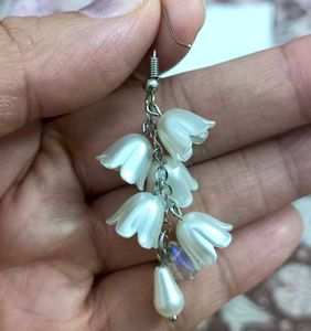 Pearl Lily Drop Earrings – Dreamy Floral Elegance