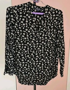 Cherokee Women's Floral High-low Top