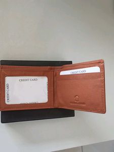 Brand new Wildhorn leather wallet, still in its or