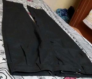 black pant