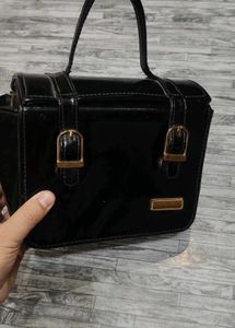 Chic Black Handbag